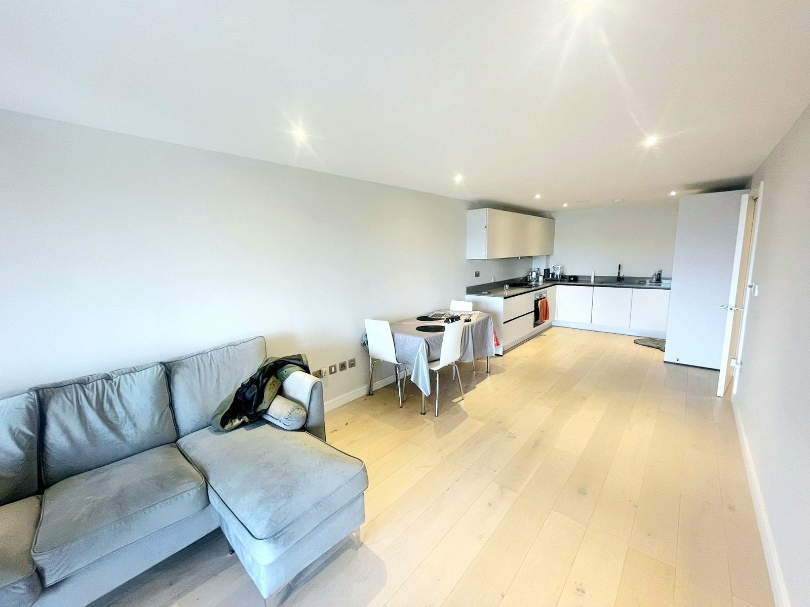 Flat Tottenham Lane in Greater London