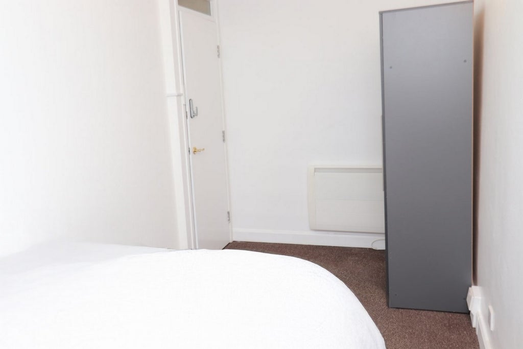 Room Globe Road in Greater London