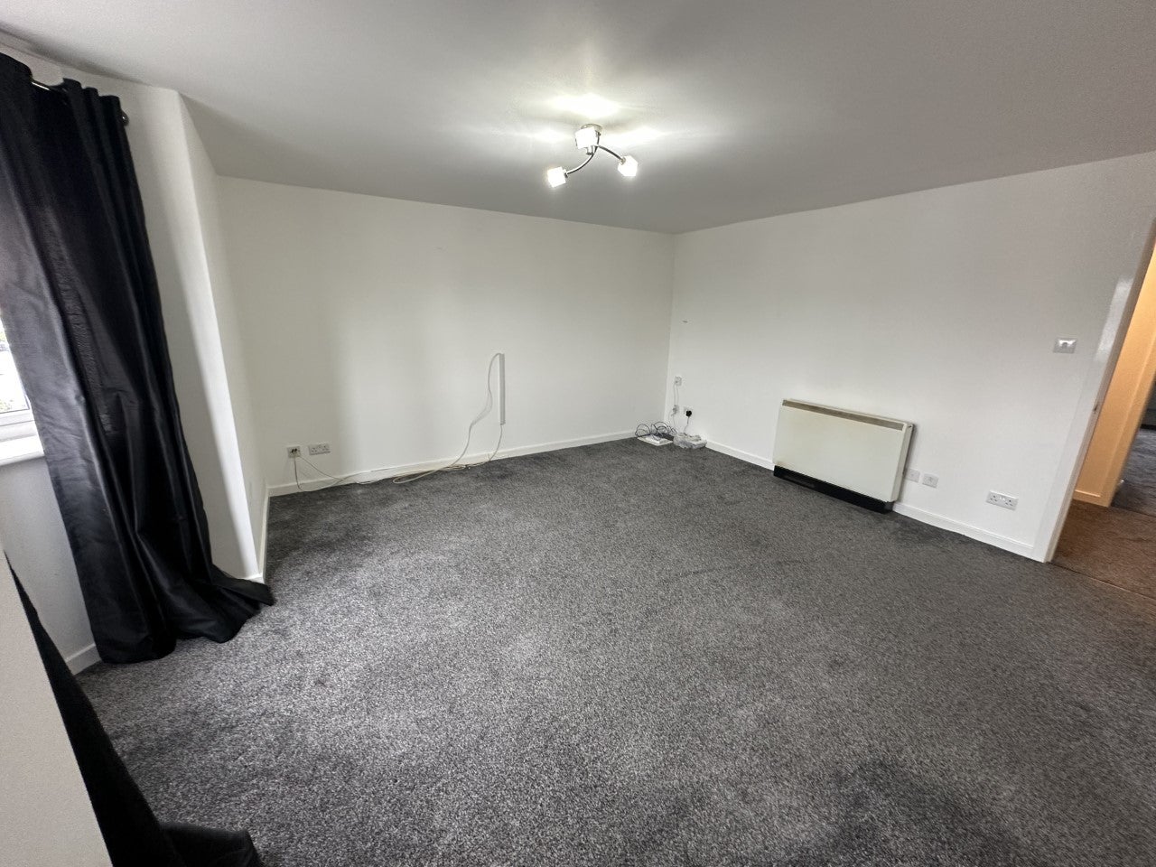 Flat Lloyd Court in Rutherglen
