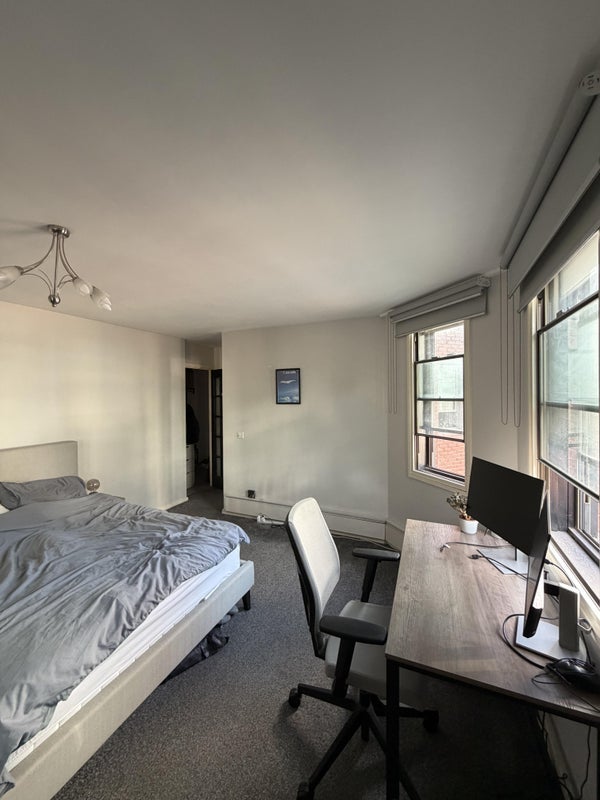 Room Nine Elms Lane in Greater London