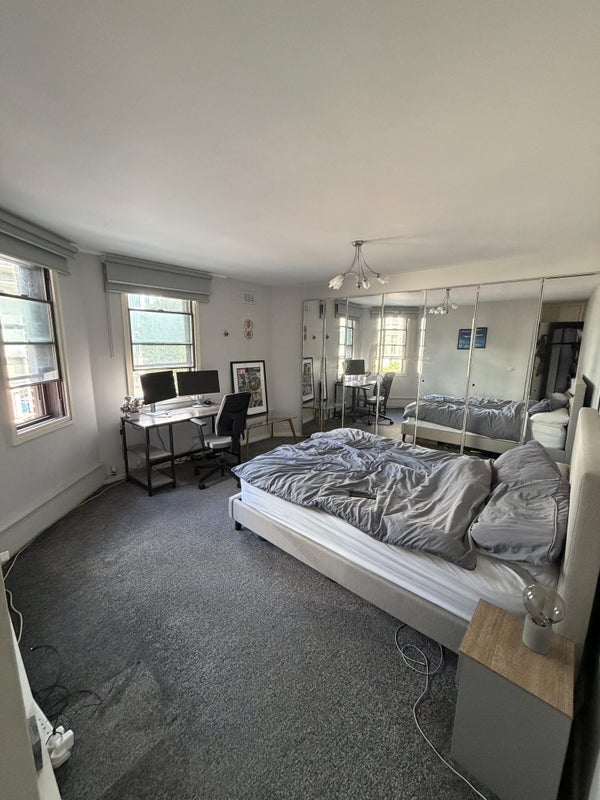 Room Nine Elms Lane in Greater London