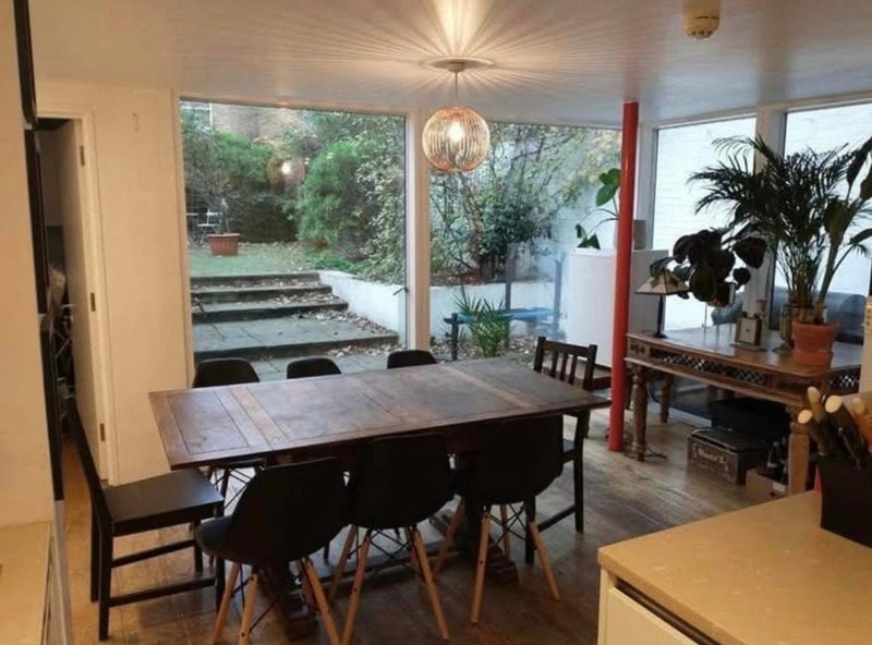 Room Kennington Park Place in Greater London