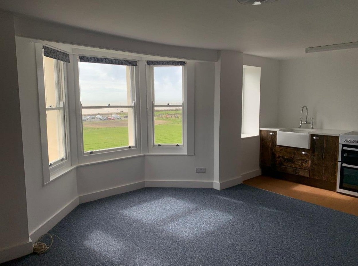 Flat South Terrace in Arun