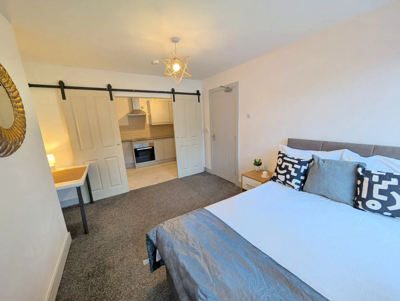 Room Edgbaston Road in Birmingham