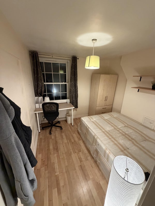 Room Chalton Street in Greater London