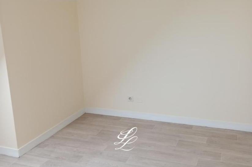 Flat Rue Albert Maignan in Le Mans
