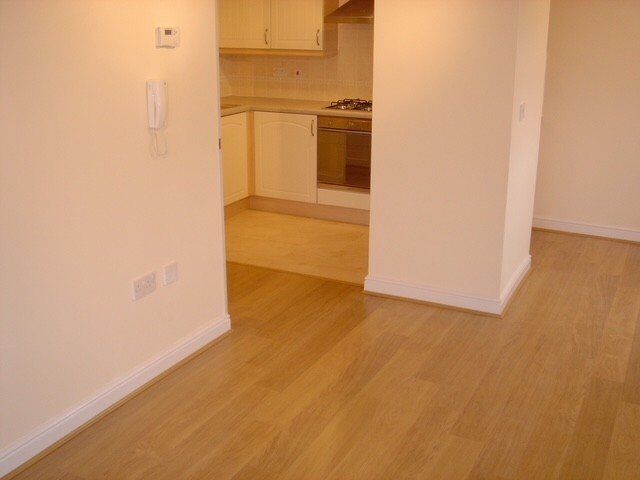 Flat Wrenbury Drive in Kingsmead