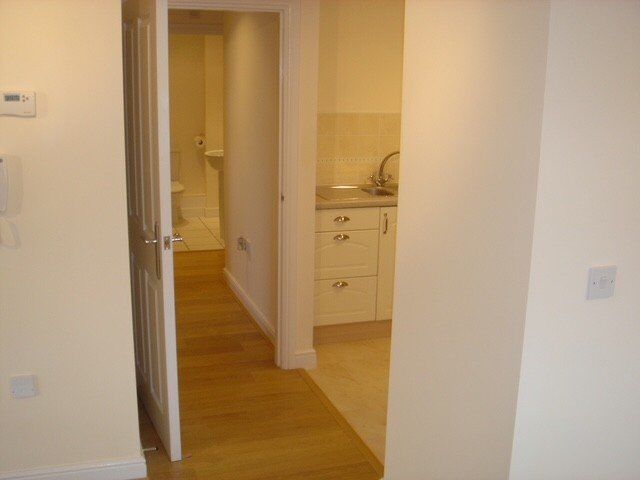 Flat Wrenbury Drive in Kingsmead