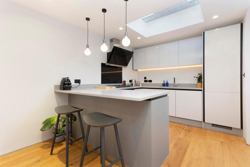 Flat Brewster Gardens in Greater London