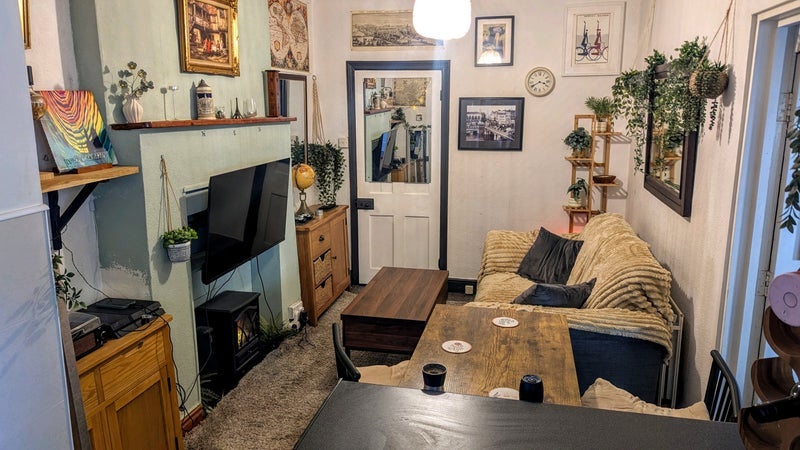 Room Ravenswood Road in Bristol