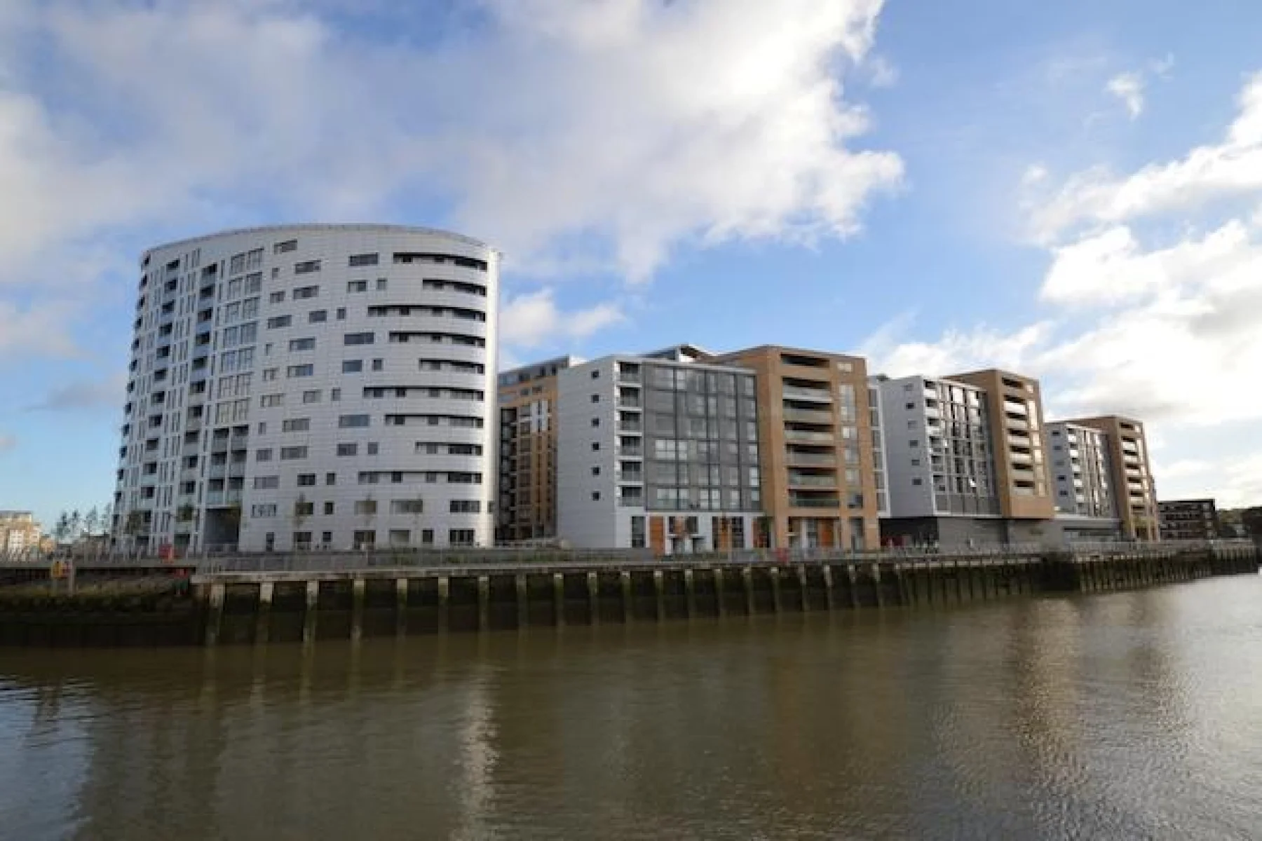 Flat Dowells Street in Greater London