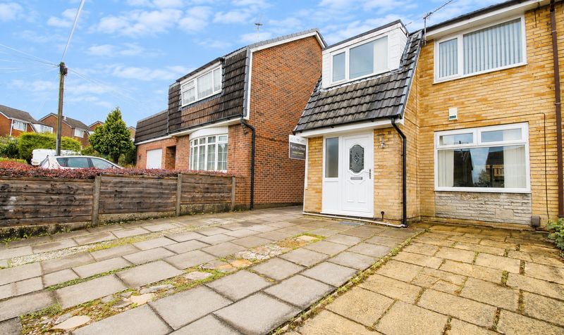 House Leander Drive in Rochdale