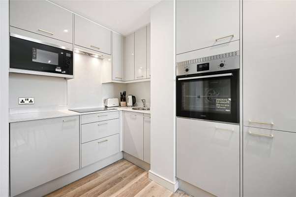 Flat Brompton Road in Greater London
