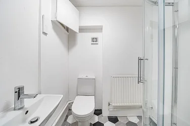 Room Blessington Road in Greater London