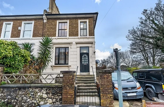 Room Blessington Road in Greater London