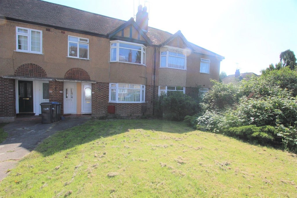 Flat Beresford Gardens in London
