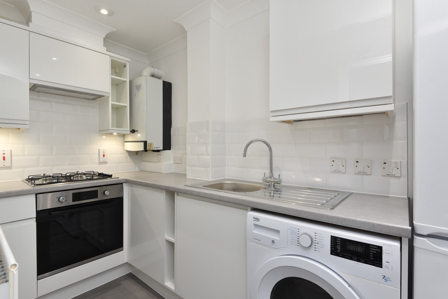 Flat Orient Place in Canterbury