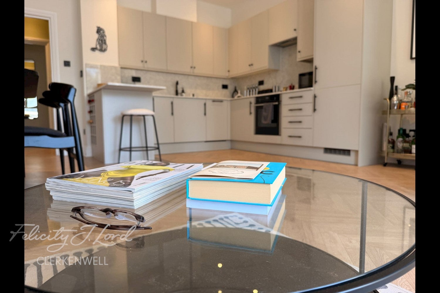 Flat Bunhill Row in Greater London
