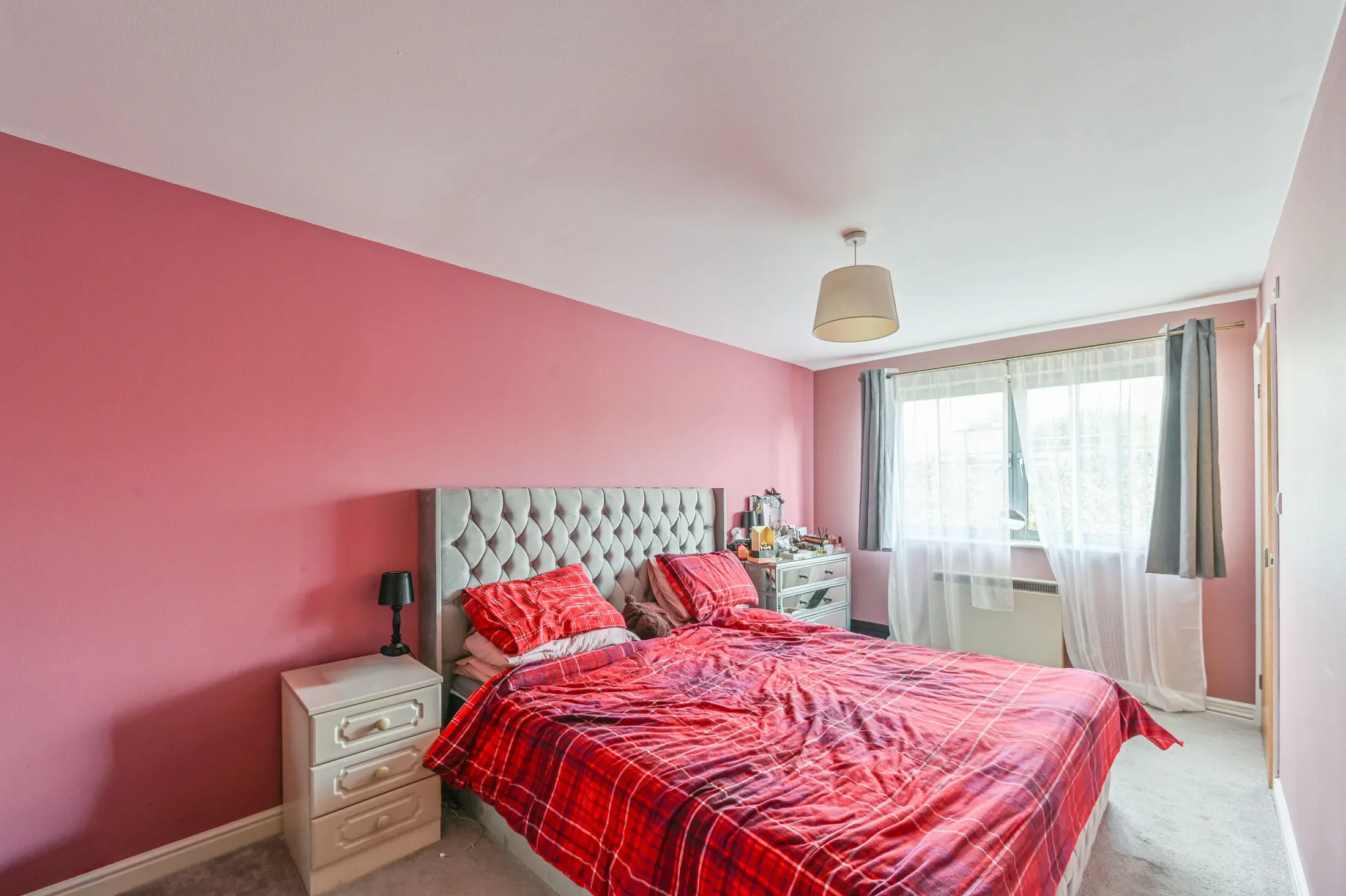 Flat Trinity Crescent in Greater London