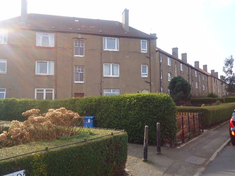 Flat Northfield Farm Road in City of Edinburgh