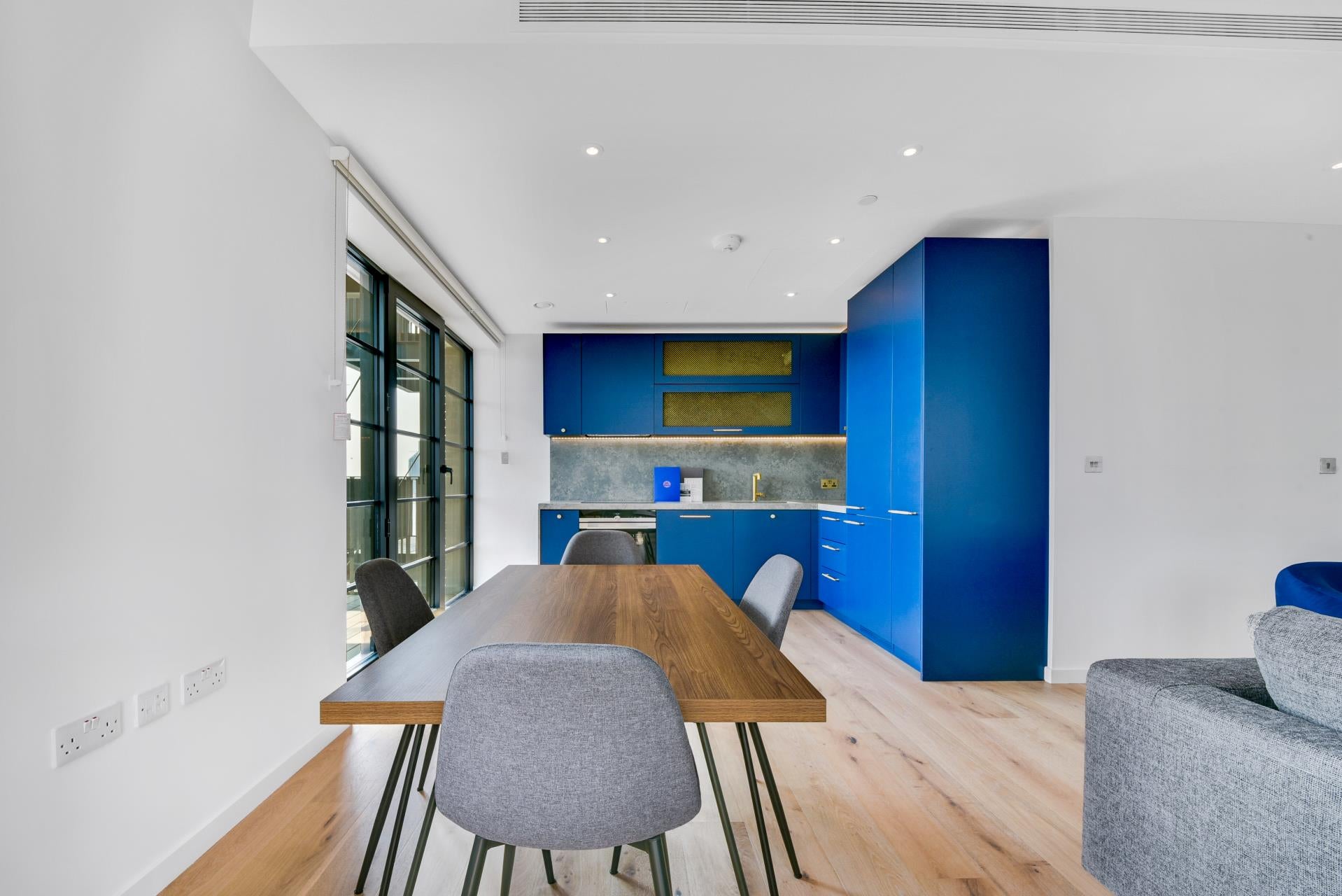 Flat Orchard Place in Greater London