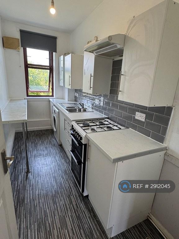 Flat Dumbarton Road in Glasgow
