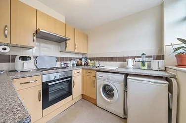 Flat Bell Green in Greater London