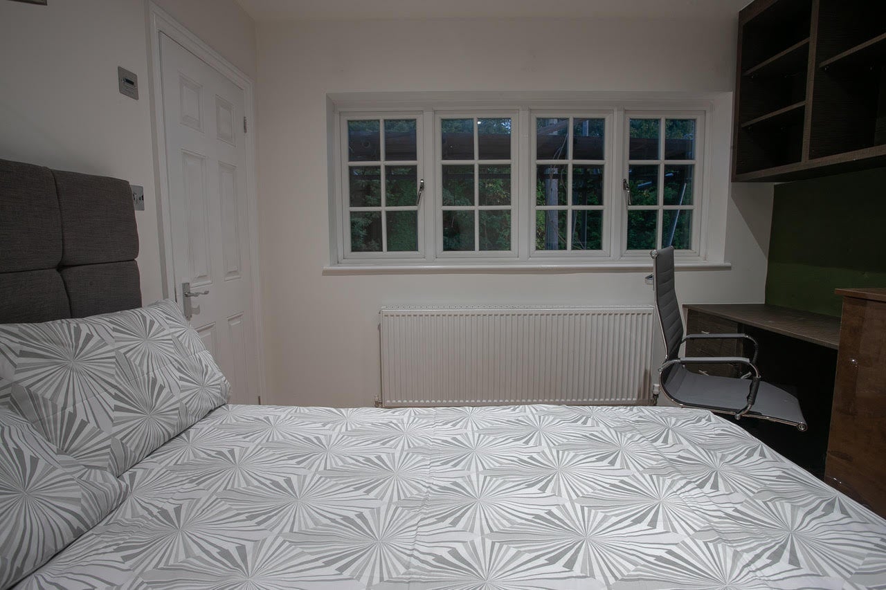 Room South Road in Borough of Runnymede