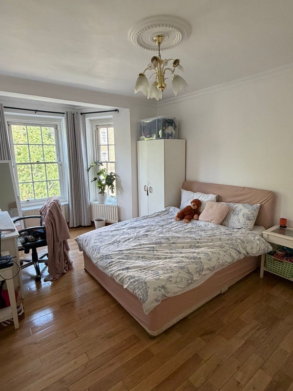 Room Dolland Street in Greater London