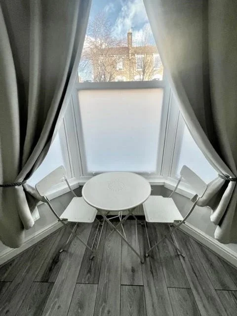 Flat Lancaster Road in Greater London