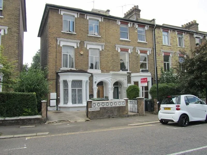 Flat Lancaster Road in Greater London
