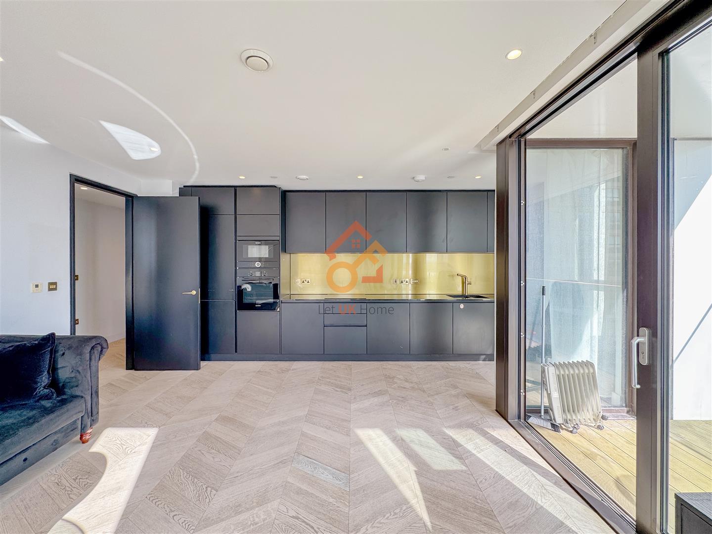 Flat Tidemill Square in London