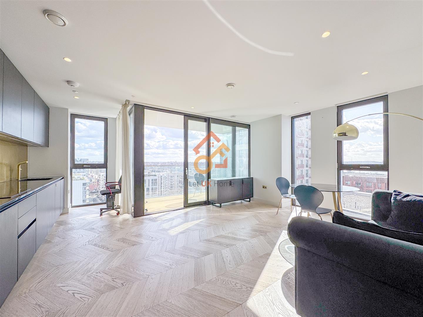 Flat Tidemill Square in London