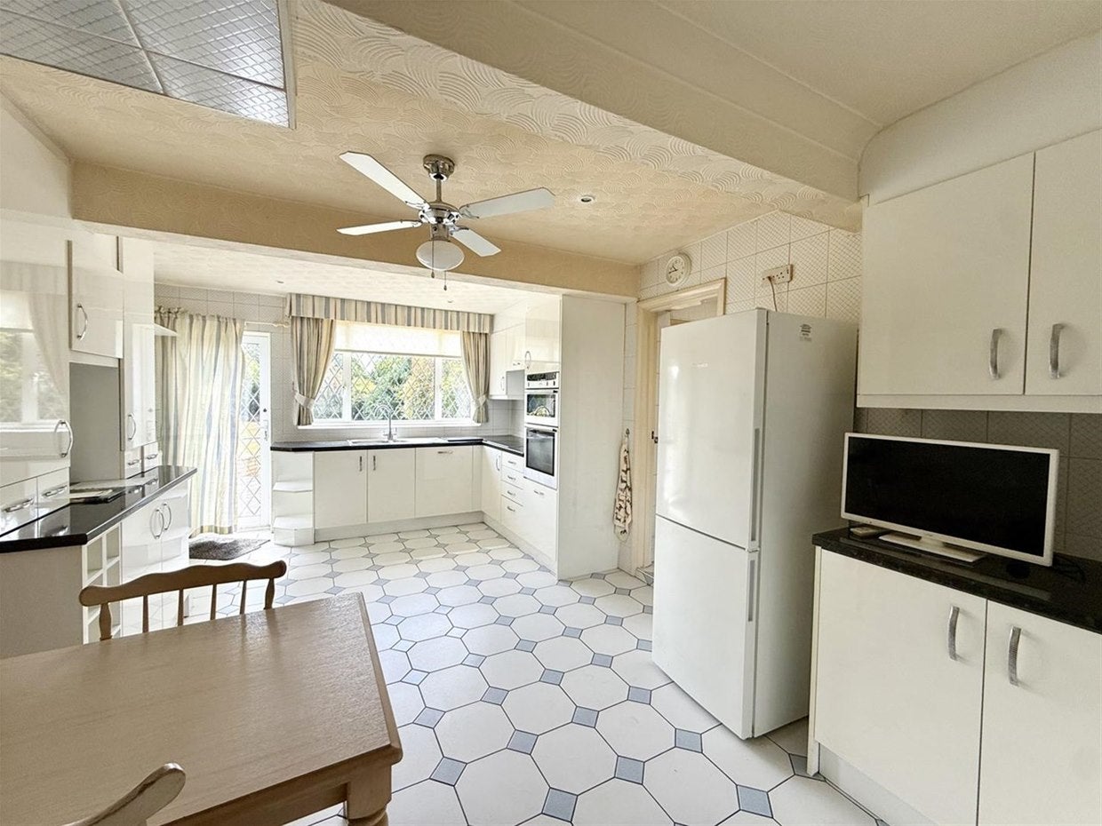 Room Langley Park Road in Wexham
