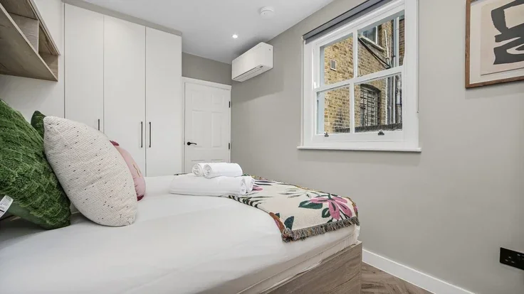 Flat Hornsey Road in Greater London