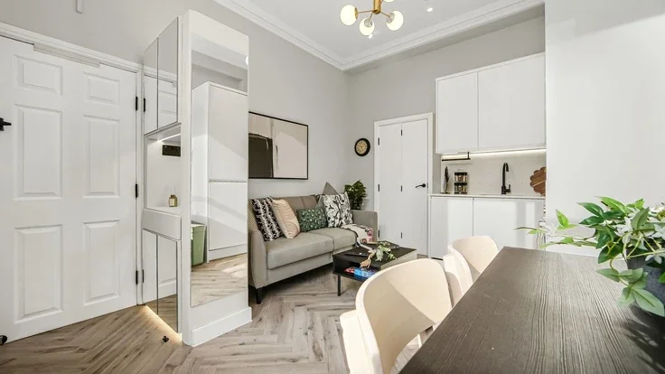 Flat Hornsey Road in Greater London
