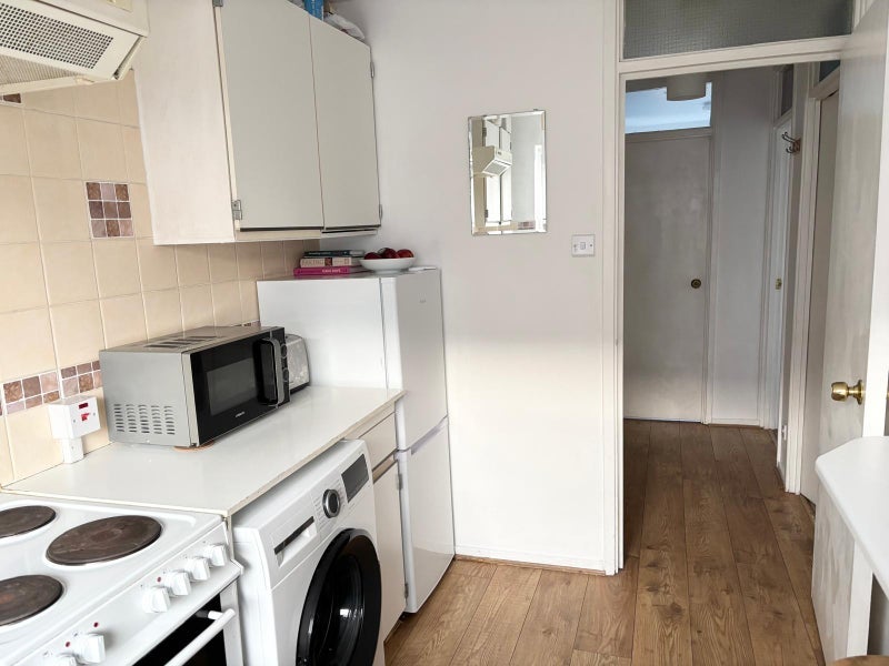 Room Pelham Road in Greater London