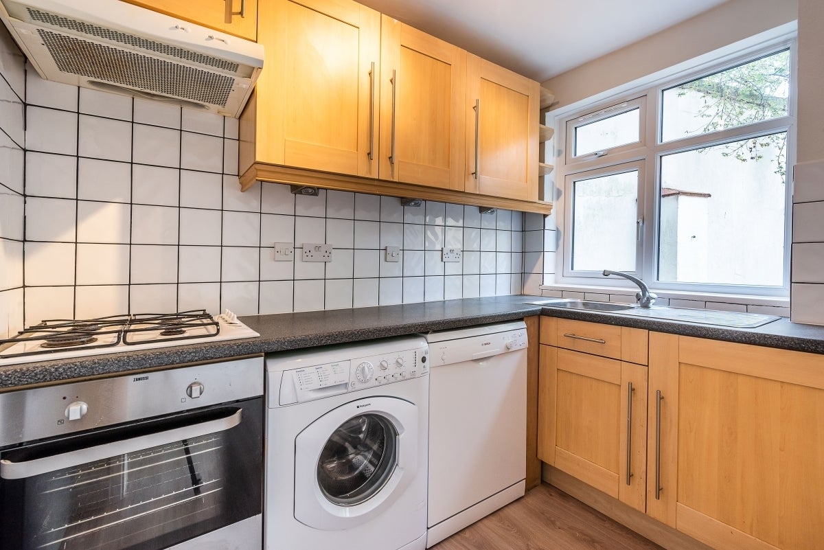 Room Brayburne Avenue in Greater London