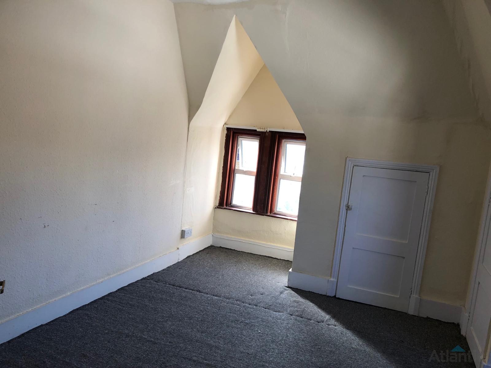 Flat Francis Road in Greater London