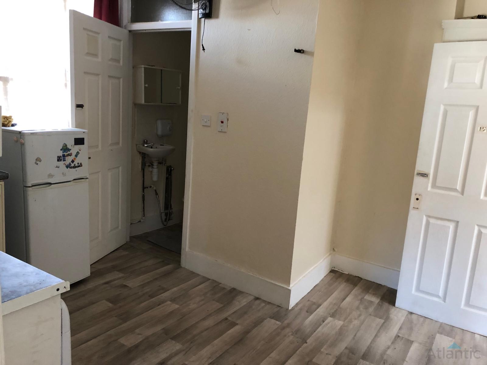 Flat Francis Road in Greater London