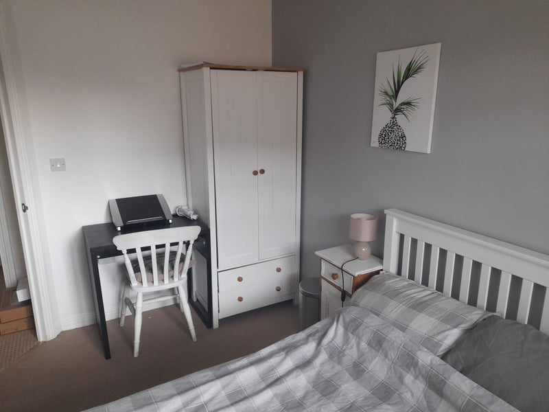 Room Tudor Mews in Miskin
