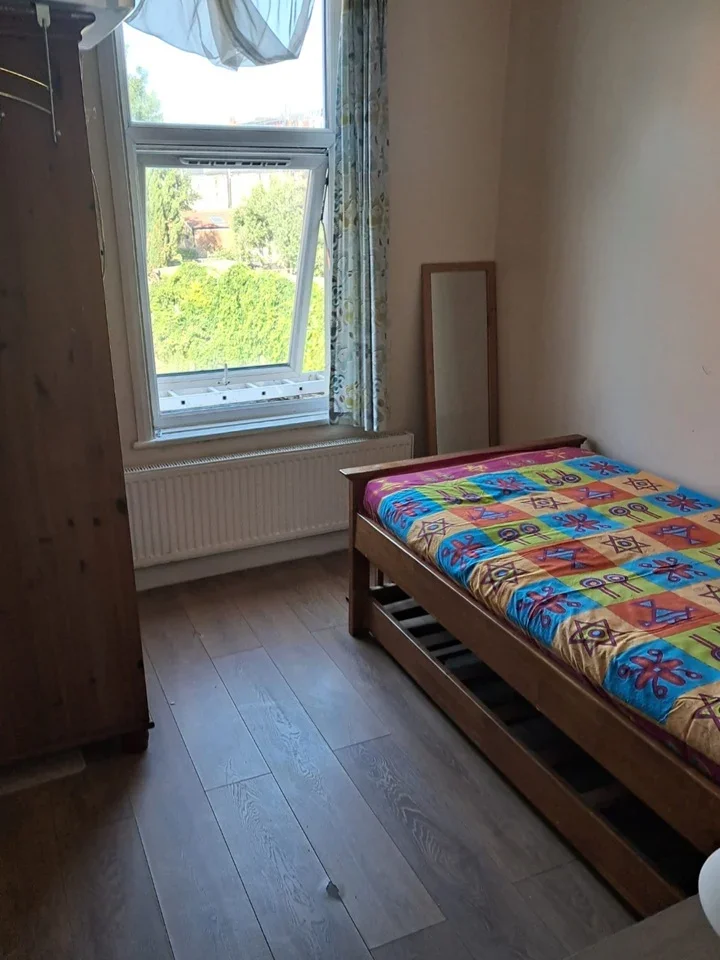 Room Thurso Street in Greater London