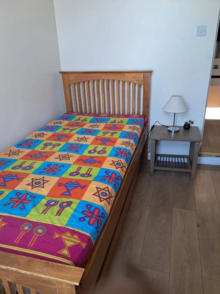 Room Thurso Street in Greater London