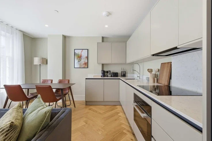 Flat Cheyne Walk in Greater London