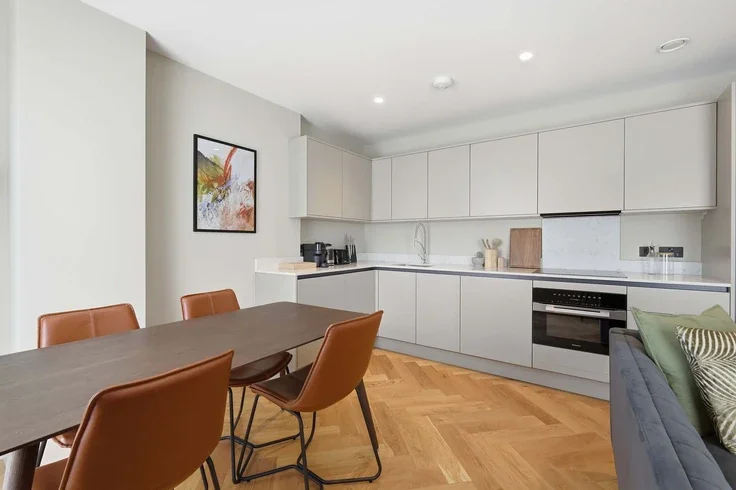Flat Cheyne Walk in Greater London