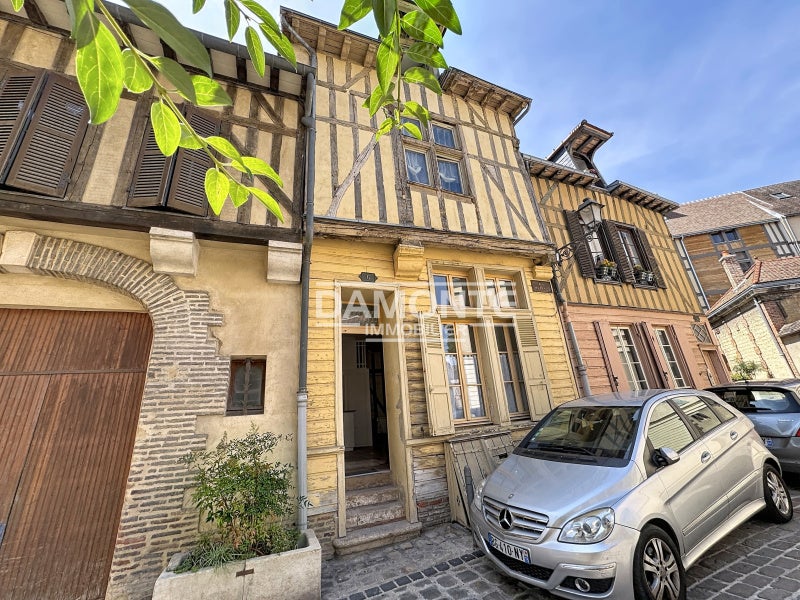 Flat Rue des Pigeons in Troyes