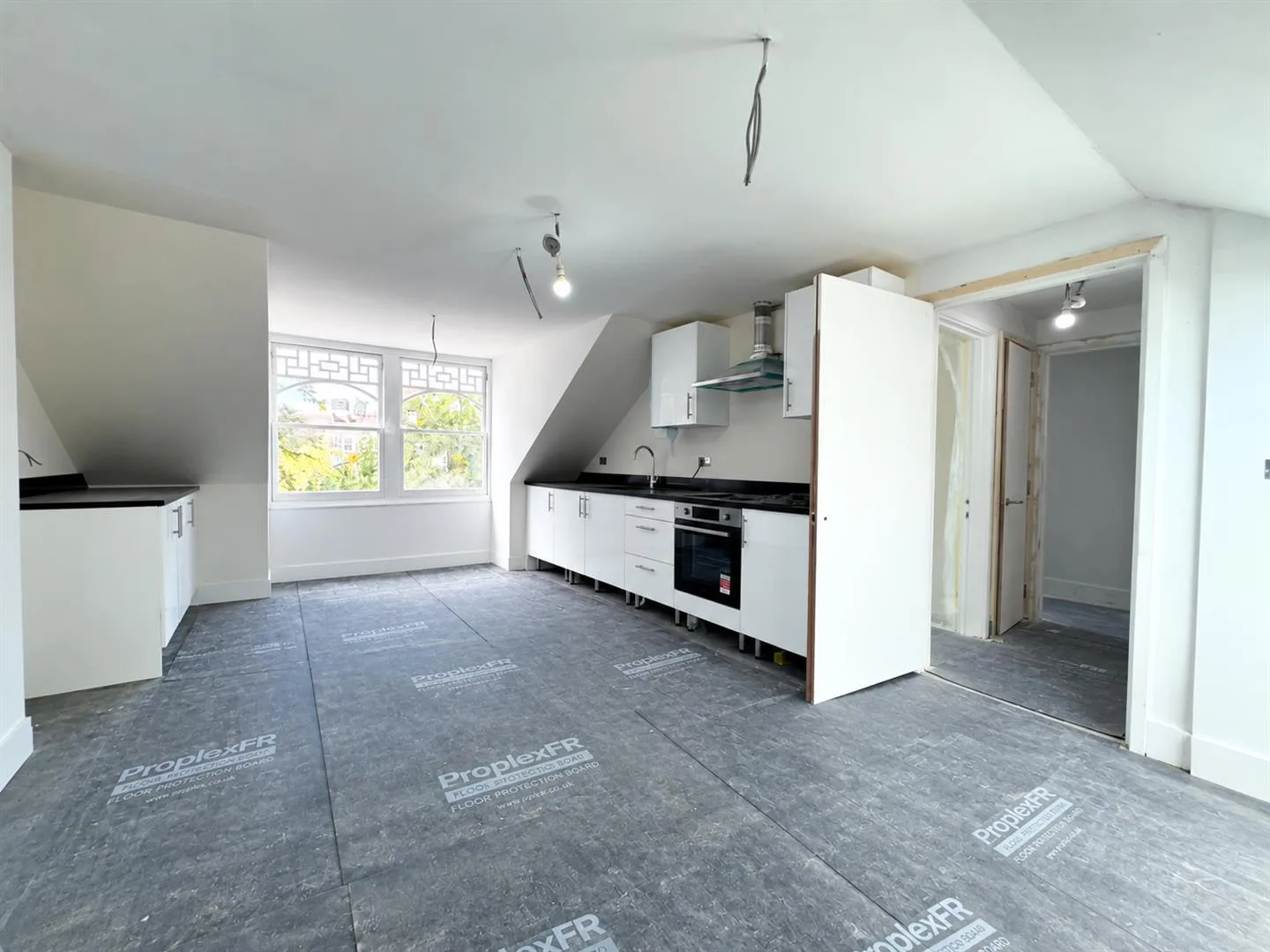 Flat Crouch Hill in Greater London