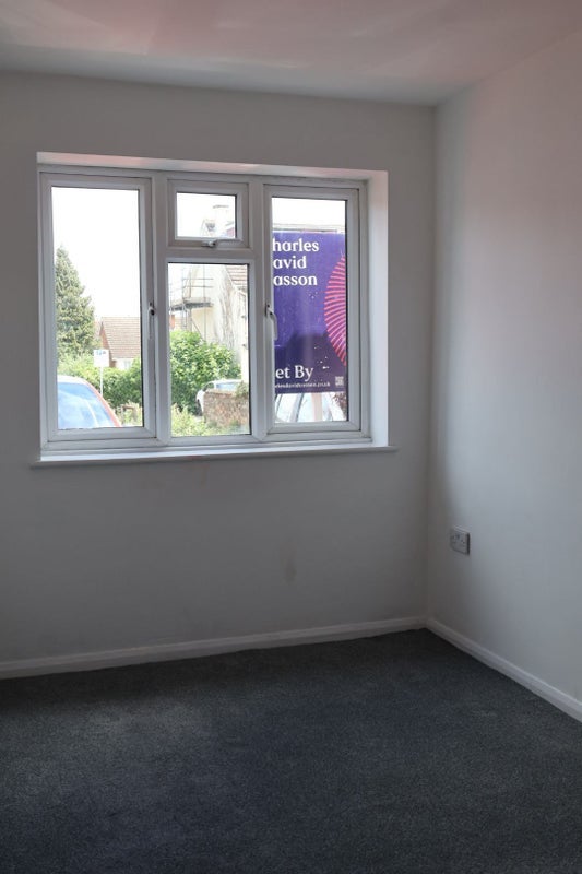 Room St John's Road in Chelmsford
