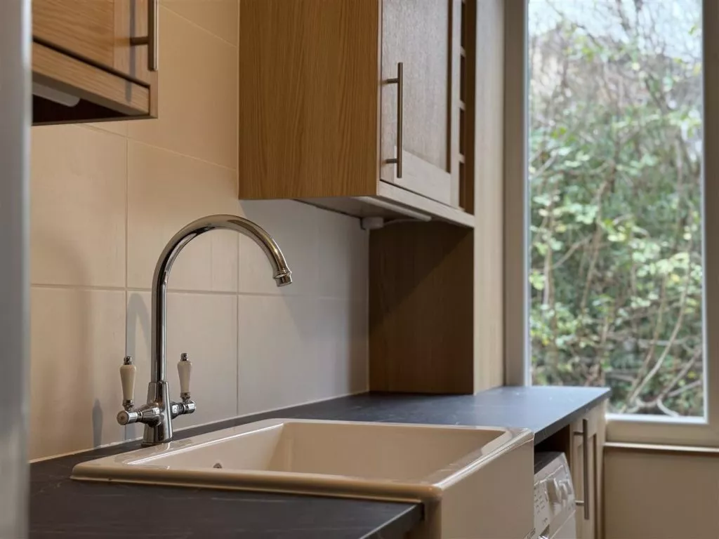 Flat Hampstead Road in Mole Valley