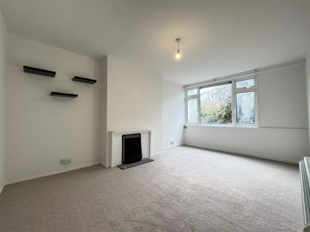 Flat Hampstead Road in Mole Valley